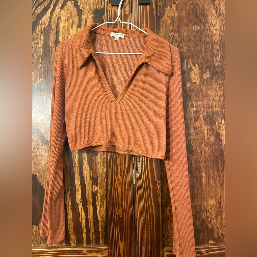 V neck cropped sweater